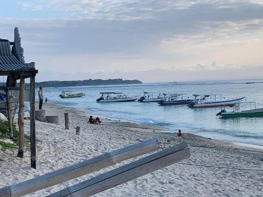 3 Monkeys Lembongan Studio Apartments Gym Recovery Centre Exterior foto